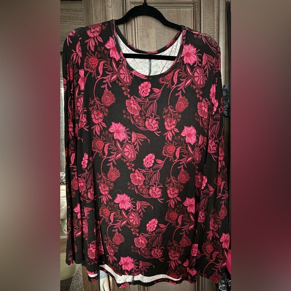 Lane Bryant Tops - Lane Bryant Black Top with Pink Floral Pattern